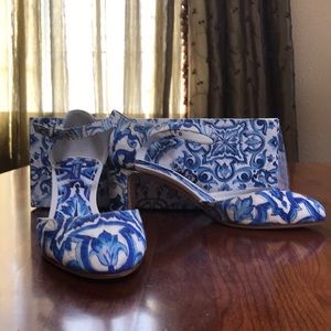 Dolce & Gabbana 38.5 Blue Majolica Mary Jane